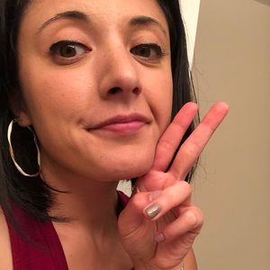 Meet your Posher, Salvacion maria